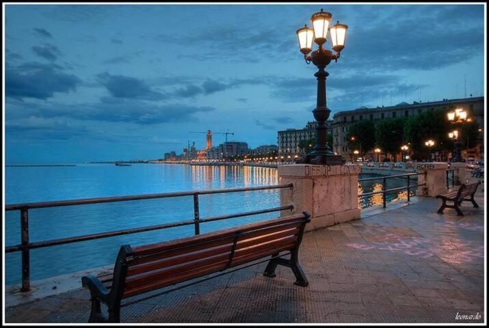 Nuovo Appartamento Beige Bari Bagian luar foto